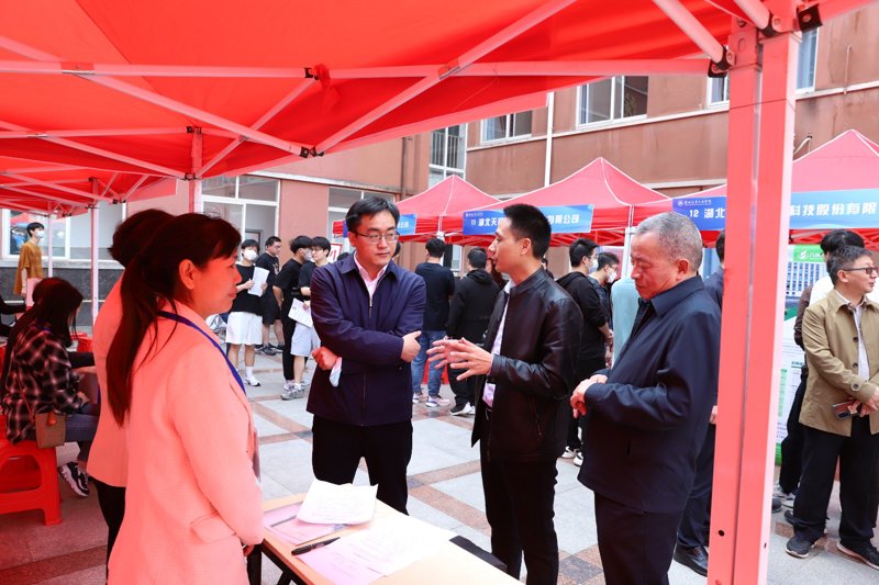十堰人才热线电话,助你快速找到工作机会!